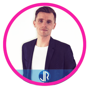  Customer Care Expert - Ludovic Salenne